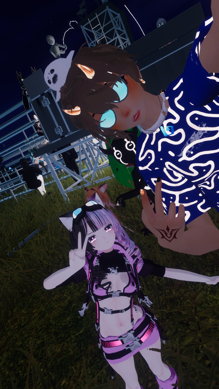 VRChat 2023 04 29 21 35 26.830 720x1280