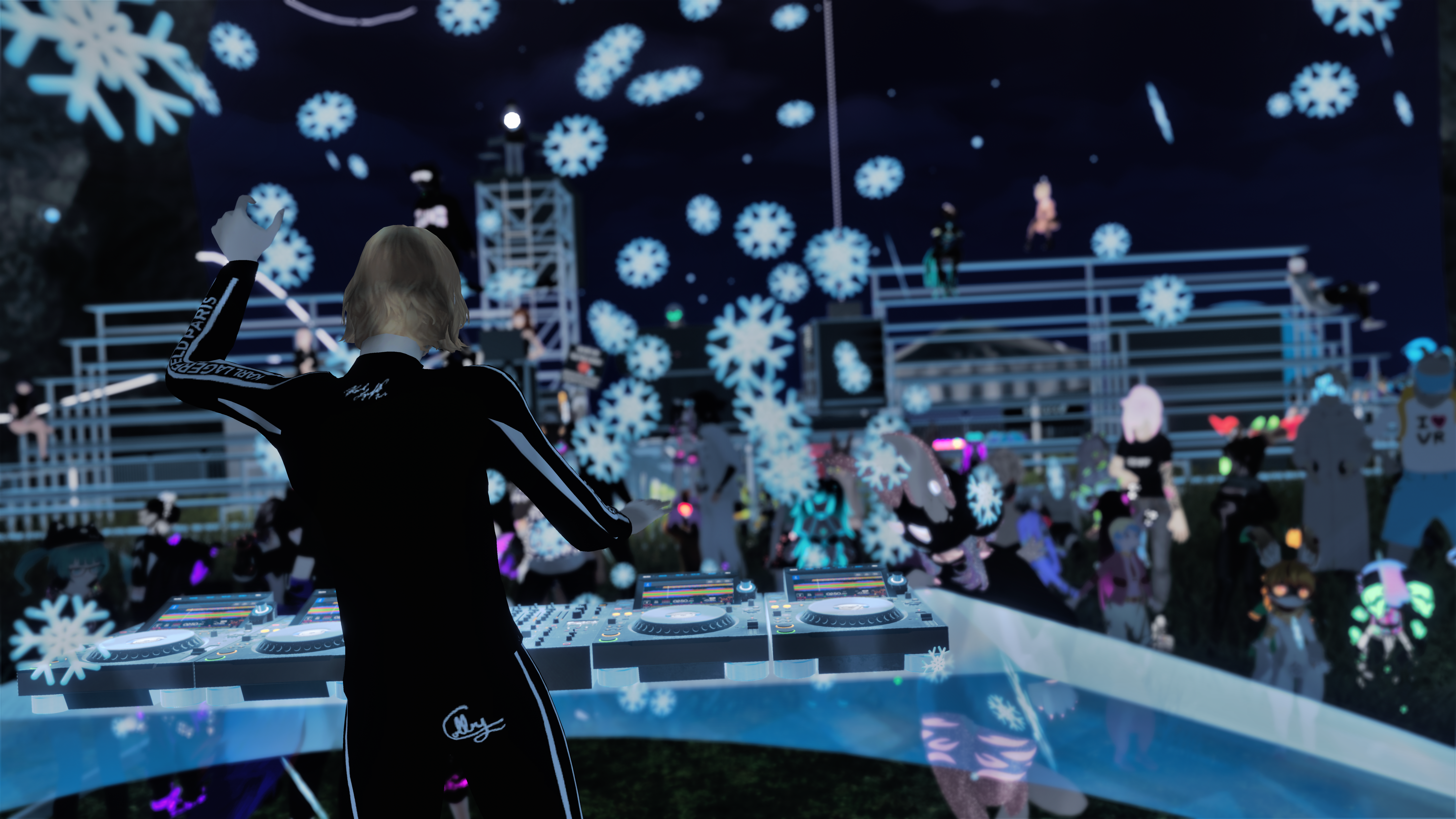 VRChat 2023 04 30 00 51 07.513 4320x7680 2