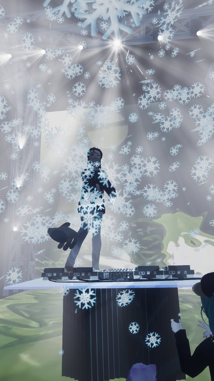 VRChat 2023 04 30 01 14 47.833 720x1280