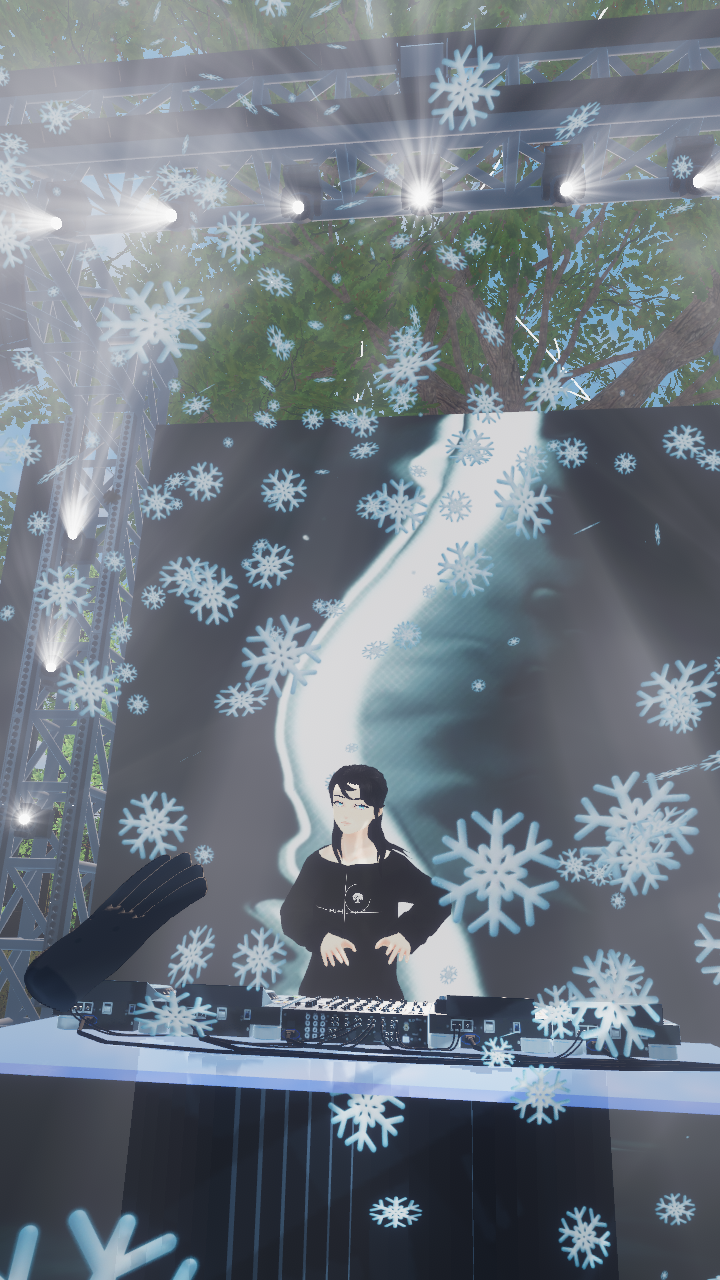 VRChat 2023 04 30 01 15 52.712 720x1280