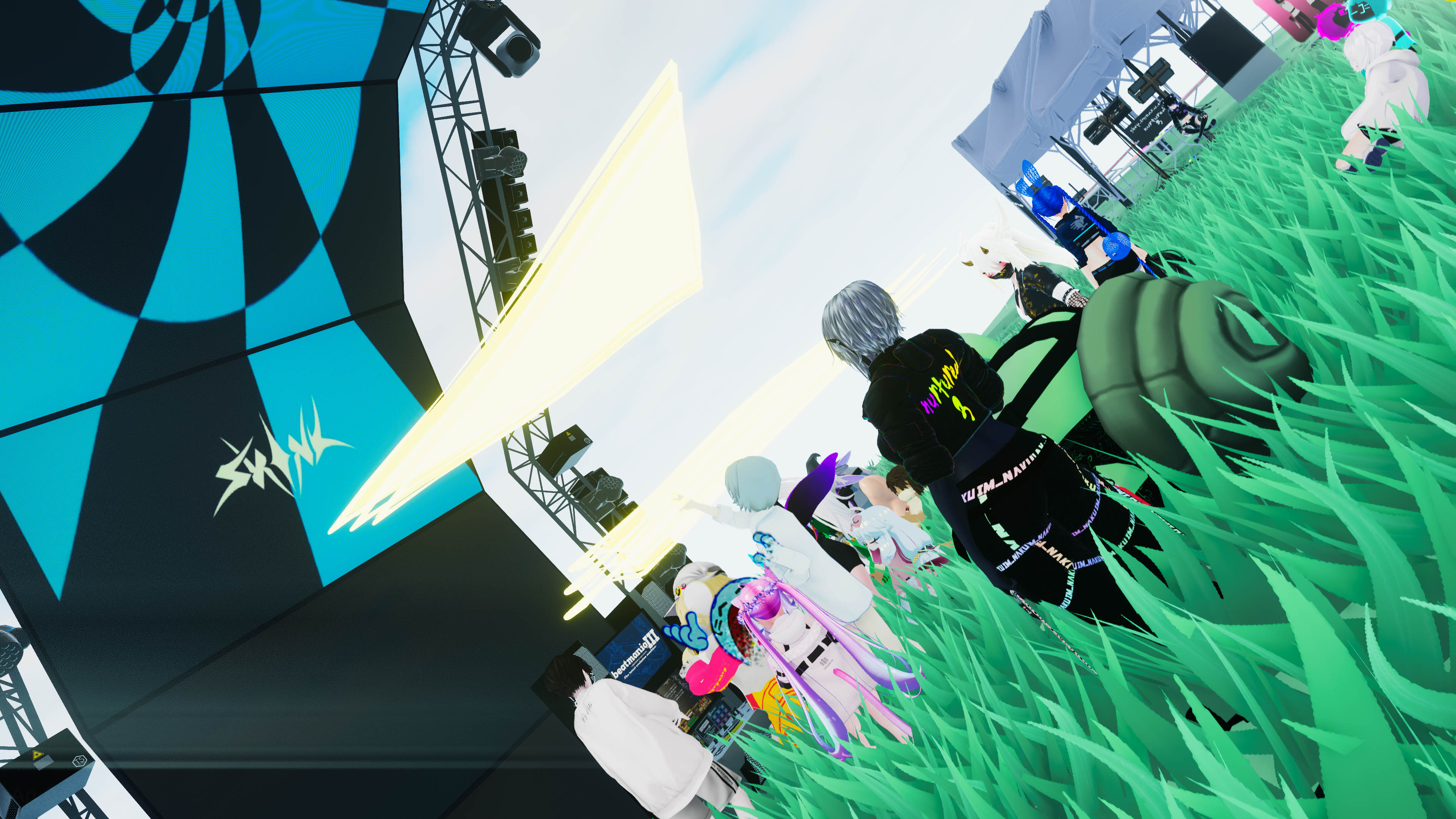 VRChat 2024 04 27 22 29 27.816 3840x2160 AriGold