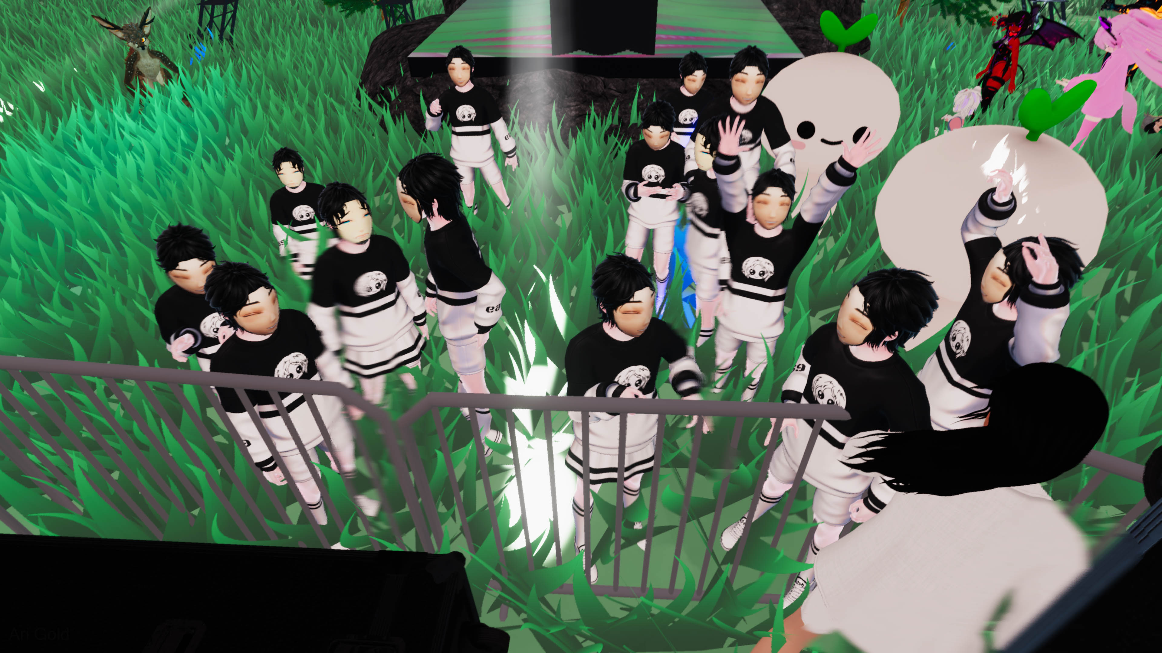 VRChat 2024 04 28 00 30 00.997 3840x2160 AriGold